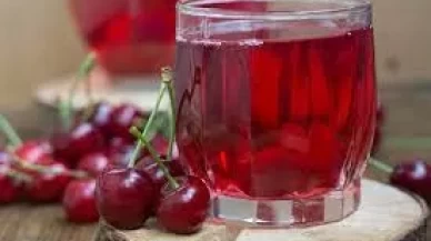 Vişne Suyu Tarifi: Serinleten ve Sağlık Dolu Bir İçecek