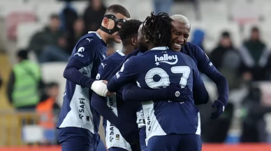 Fenerbahçe, Sivas'ta 3 puanı 3 golle aldı!