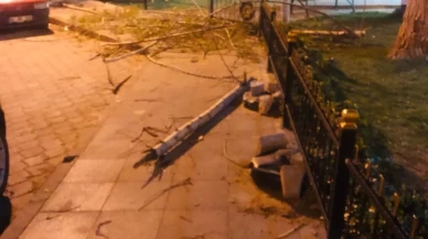 Denizli’de fırtına maddi hasara neden oldu