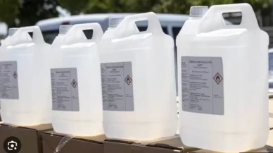 İzmir’de 8 ton etil alkol ele geçirildi