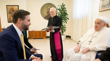 Papa, ABD Başkan Yardımcısı Vance'le görüştü