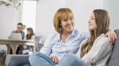 Ergenlik çağındaki gençlerle nasıl iletişim kurulmalı?