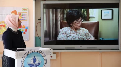 Van'da "Maarif Modeli Ebeveyn Okulu" ilk mezunlarını verdi