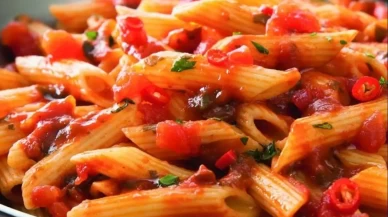 Penne Arrabbiata Soslu Makarna Tarifi