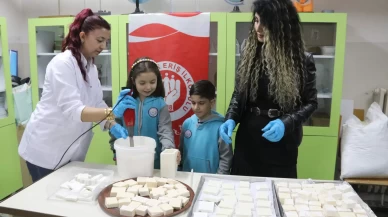 Öğrenciler atık yağları sabuna dönüştürdü