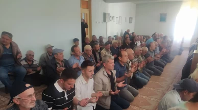 Beyşehir’de çiftçiler yağmur duasına çıktı