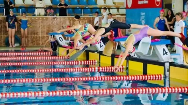 Elazığ’da 87 sporcu şampiyonluk için kulaç attı