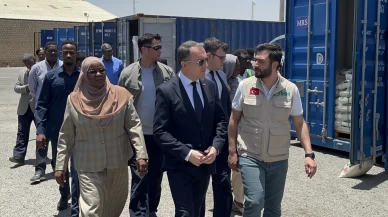 Türkiye'den gönderilen "2. İyilik Gemisi" Sudan'a ulaştı