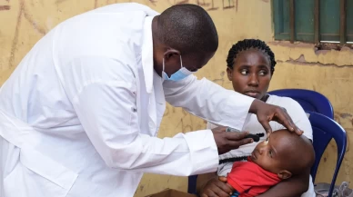 Nijerya'da doktorlar greve çıktı