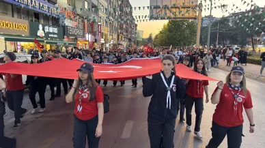 Kocaeli'de 19 Mayıs etkinlikleri kapsamında kortej yürüyüşü yapıldı