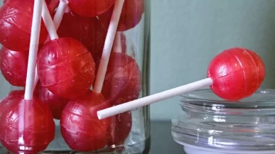 8 yaşındaki çocuk olay oldu! Tam 70 bin tane lolipop şeker siparişi verdi