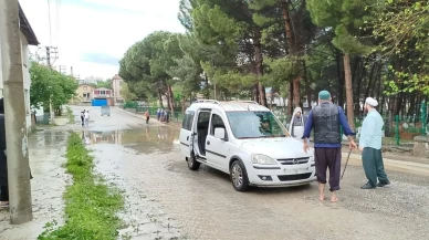 Fındık büyüklüğünde yağan dolu trafik kazasını beraberinde getirdi