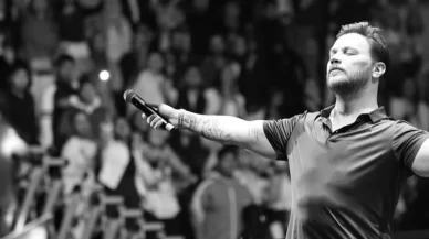 Şarkıcı Sinan Akçıl imaj değiştirdi! Yeni görüntüsü gündem oldu