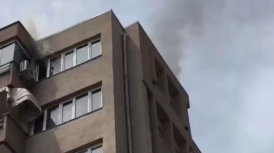 Bursa'da çatı katı alev aldı