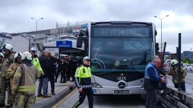 Beylikdüzü'nde metrobüs faciası! Kazanın görüntüleri ortaya çıktı