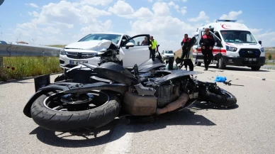 Otomobil ile motosiklet çarpıştı: 1 ağır yaralı