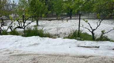 Uşak'ta sağanak ve dolu etkili oldu
