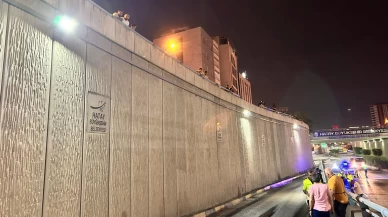 İskenderun'da motosiklet kazası! Meraklı vatandaşlar film izler gibi izledi