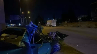 TIR’a çarpan otomobil hurdaya döndü! Sürücü ağır yaralı