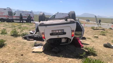 İki aracın çarpıştığı kazada 4 kişi öldü, 2 kişi yaralandı