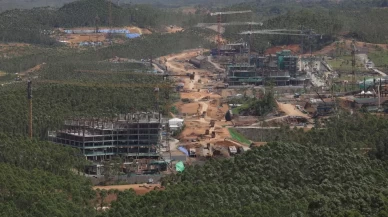 Endonezya'da 6 büyüklüğünde deprem