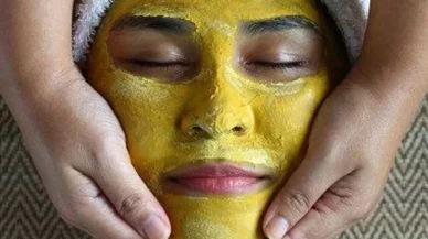 Bal, yoğurt ve zerdeçalla cildinize ışıltı katın