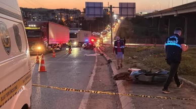 Motosikletiyle beton mikserine çarpıp can verdi