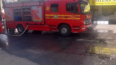 Bağlar'daki kırtasiye dükkanında yangın çıktı