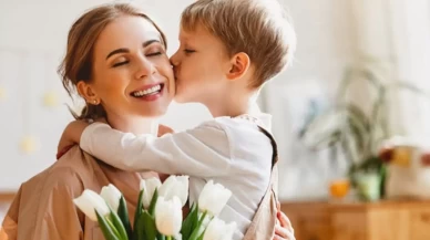 Anneler Günü İçin Anlamlı Mesajlar ve Güzel Notlar