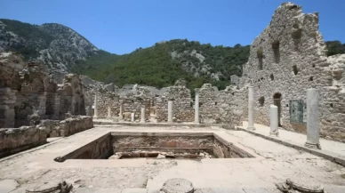Olympos Antik Kenti'nde yeni mozaikler bulundu