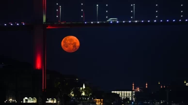 Yazın müjdecisi Çilek Dolunayı İstanbul semalarında