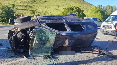 Feci kaza: Bitlis'te minibüs ve otomobil çarpıştı, 2 ölü, 1 yaralı