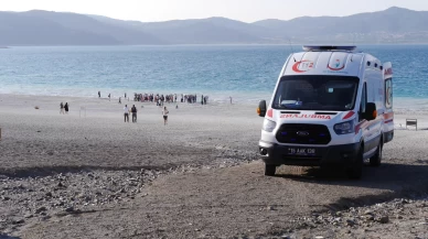 Salda Gölü'nde baba ve oğlu boğuldu