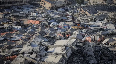 Kana doymayan İsrail bir kez daha Filistin'e saldırdı!