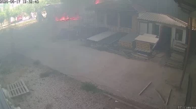 Sakarya'da 1 kişinin öldüğü 2 kişinin yaralandığı tır kazası kamerada