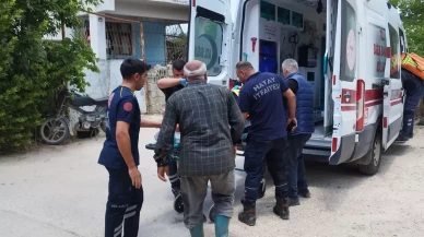 Hatay'da kuyuya düşen yaşlı adam kurtarıldı