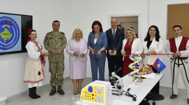 Kosova'da eğitime Türk askeri imzası! Prizren’e fen laboratuvarı kuruldu