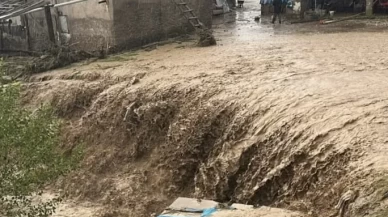 Yozgat'ta sağanak ve dolu ekili alanlara zarar verdi
