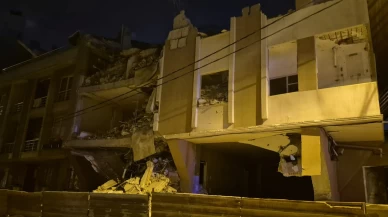 Avcılar’da kentsel dönüşüm kapsamında yıkımına başlanan bina çöktü