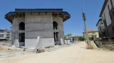 22 yaşındaki işçi cami inşaatından düşerek ağır yaralandı