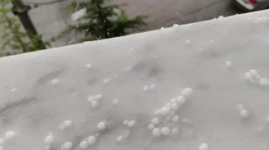 Başkent'te dolu yağışı: O anlar cep telefonu kameralarına yansıdı