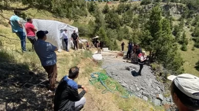 Erzurum'da taş ocağı çöktü!