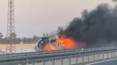 Anız yangını seyir halindeki yakıt yüklü tankere sıçradı: Kilometrelerce araç kuyruğu oluştu