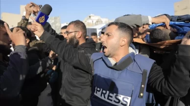 Gazze’de gazeteciler, dünyaya gerçeği duyurmak için canlarını riske atıyor