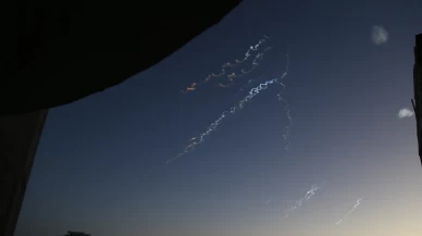 İran’dan yeni füze saldırıları başladı, İsrail alarmda! "Sığınaklarda kalın" talimatı