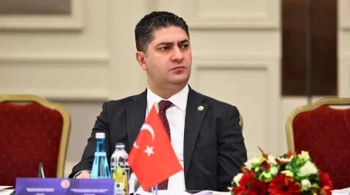 MHP’li İsmail Özdemir’den CHP’li Özel’e sert tepki: “Ecnebilerden dilenmek zavallılıktır”