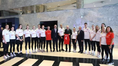 Cumhurbaşkanı Erdoğan, A Milli Kadın Voleybol Takımı’nı kabul etti