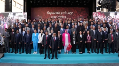 MHP Keçiören’de bayrak değişimi