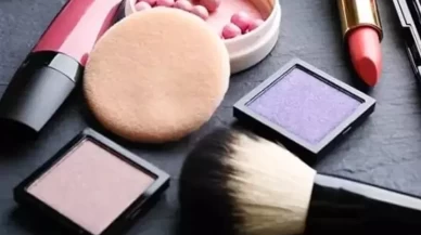 Bakımlı kadınların sırrı! Dolabınızda mutlaka bulunması gereken 7 güzellik ürünü