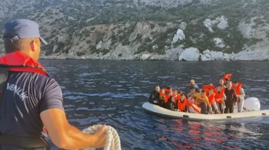 Datça açıklarında 25 düzensiz göçmen kurtarıldı: Bir göçmen kaçakçısı yakalandı